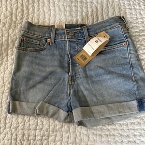 Levi’s wedgie short